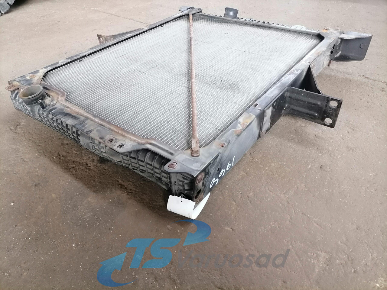 Volvo Cooling radiator 20936055 - Kühler für LKW: das Bild 2 Volvo Cooling radiator 20936055 - Kühler für LKW: das Bild 2