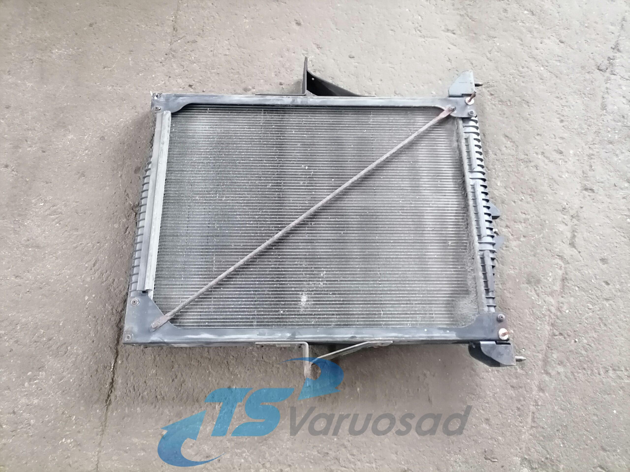 Volvo Cooling radiator 20936055 - Kühler für LKW: das Bild 3 Volvo Cooling radiator 20936055 - Kühler für LKW: das Bild 3