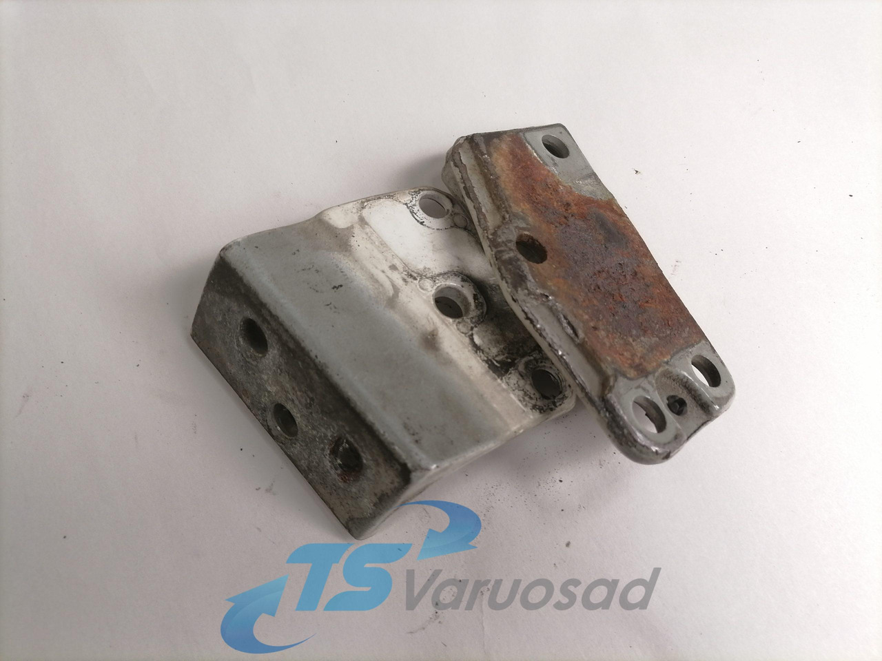 Volvo Door hinge 20372038 - Tür und Teile für LKW: das Bild 4 Volvo Door hinge 20372038 - Tür und Teile für LKW: das Bild 4