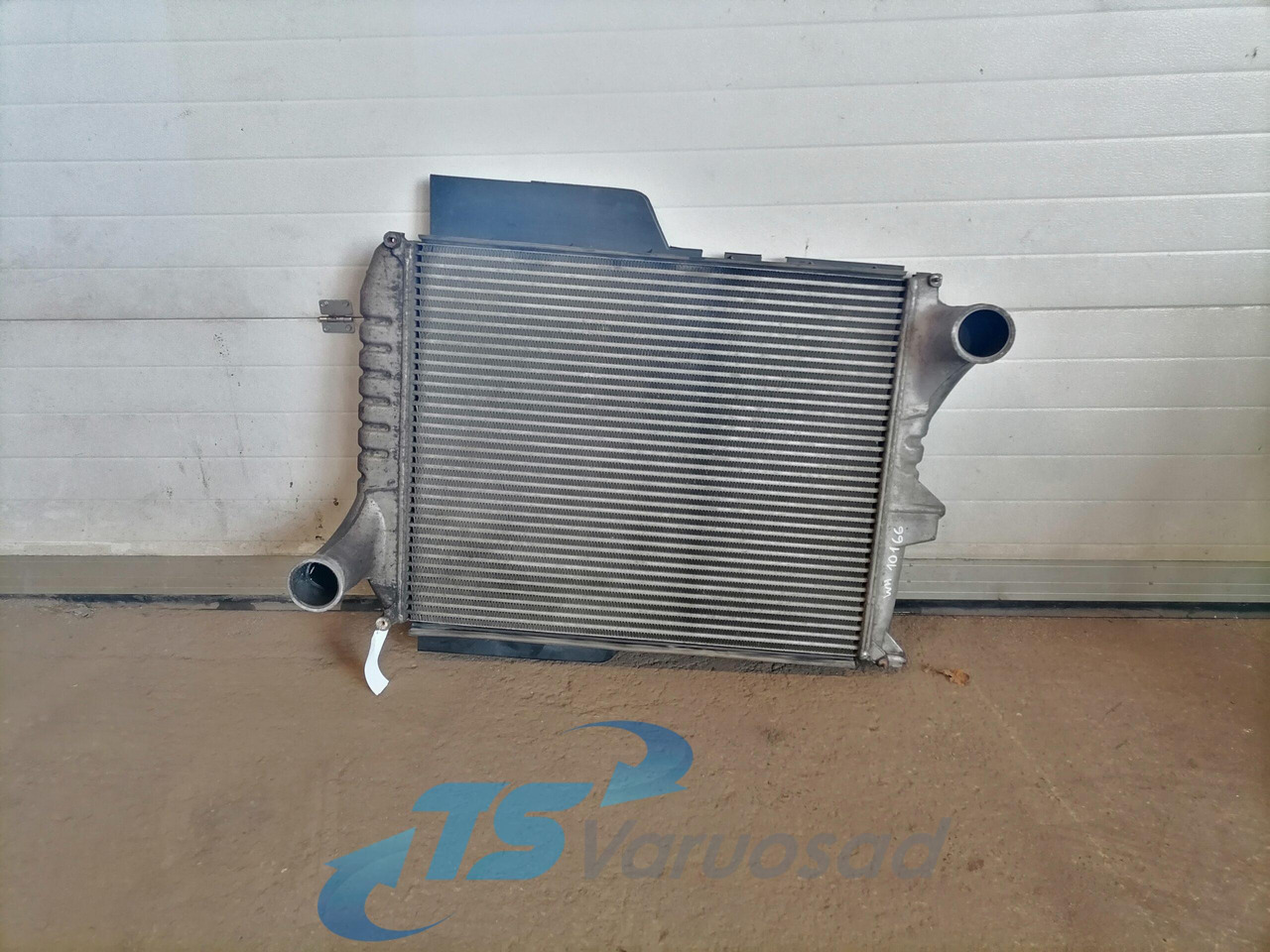 Volvo Intercooler radiator 20936050 - Interkühler für LKW: das Bild 1 Volvo Intercooler radiator 20936050 - Interkühler für LKW: das Bild 1