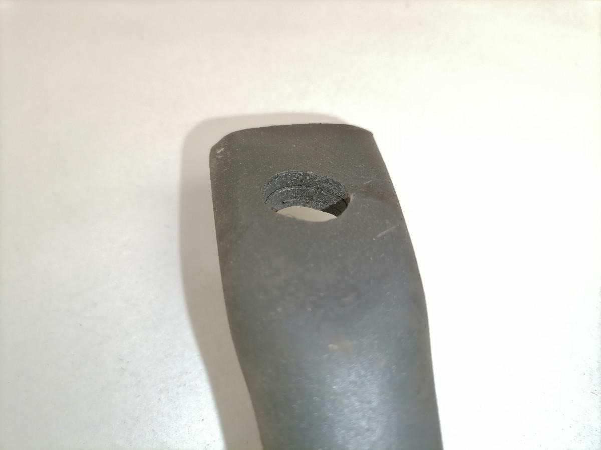 Volvo Kabiini sisenemise käepide 21506182 - Universalteil für LKW: das Bild 3 Volvo Kabiini sisenemise käepide 21506182 - Universalteil für LKW: das Bild 3