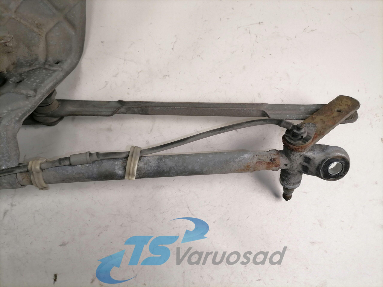 Volvo Klaasipuhasti raam 20517438 - Scheibenwischer für LKW: das Bild 2 Volvo Klaasipuhasti raam 20517438 - Scheibenwischer für LKW: das Bild 2