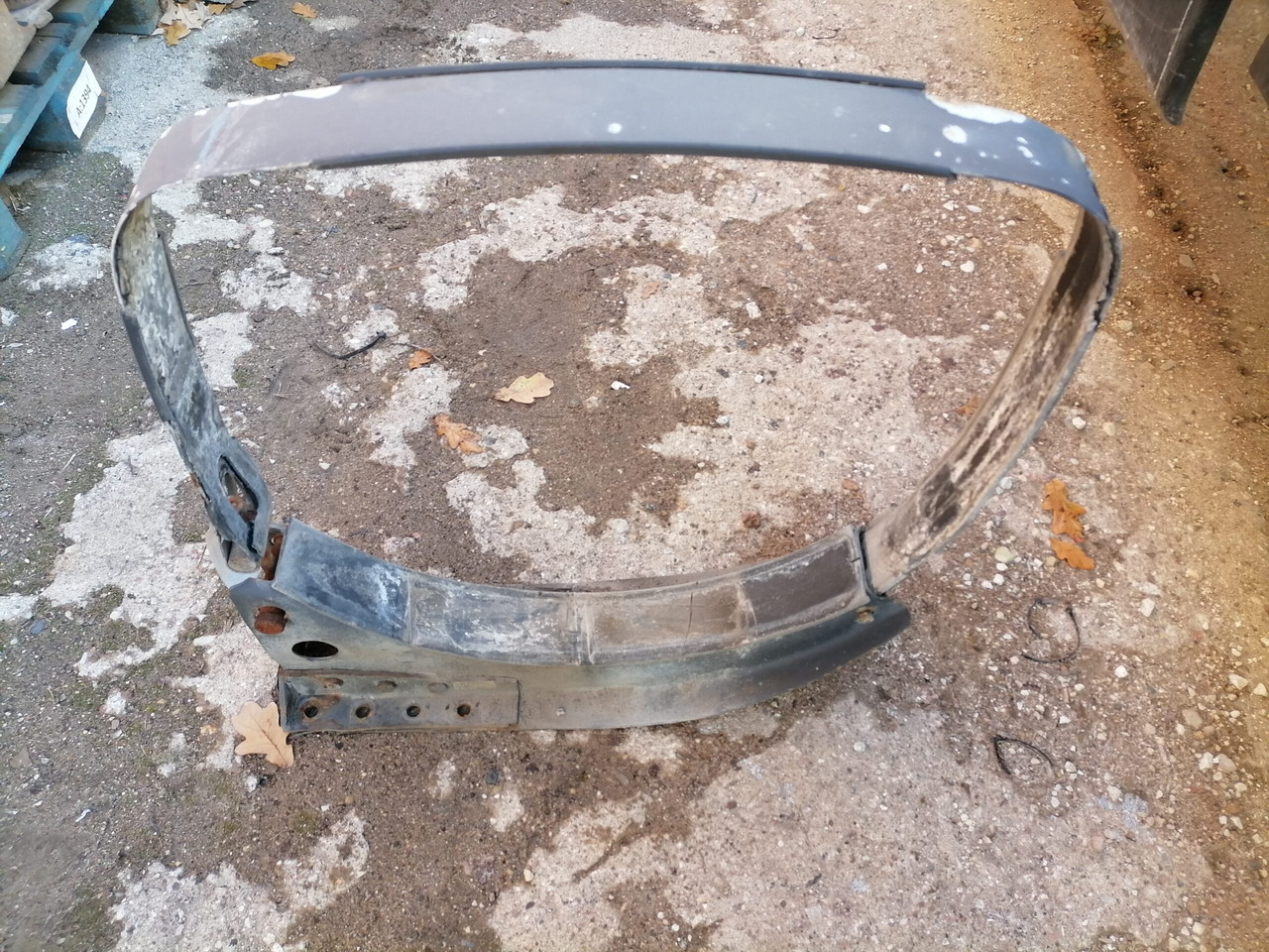 Volvo Kütusepaagi kandur, Volvo 20721537 - Kraftstofftank für LKW: das Bild 3 Volvo Kütusepaagi kandur, Volvo 20721537 - Kraftstofftank für LKW: das Bild 3