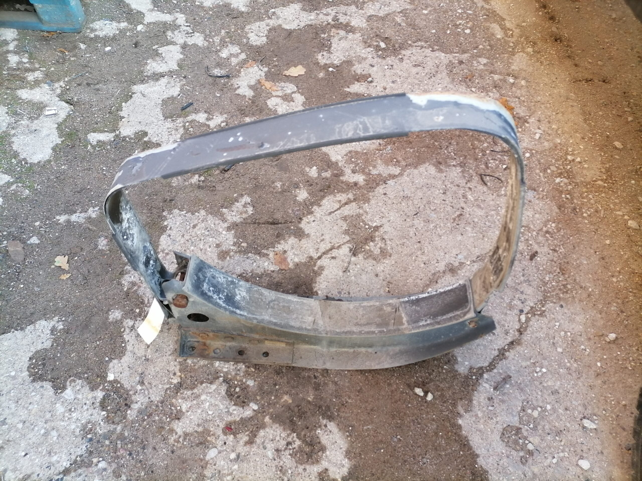 Volvo Kütusepaagi kandur, Volvo 20721537 - Kraftstofftank für LKW: das Bild 3 Volvo Kütusepaagi kandur, Volvo 20721537 - Kraftstofftank für LKW: das Bild 3