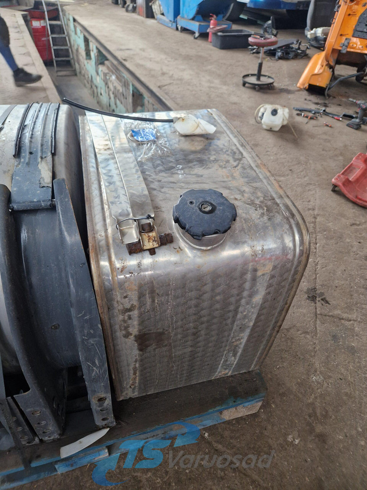 Volvo Kütusepaak 200L 12345 - Kraftstofftank für LKW: das Bild 4 Volvo Kütusepaak 200L 12345 - Kraftstofftank für LKW: das Bild 4