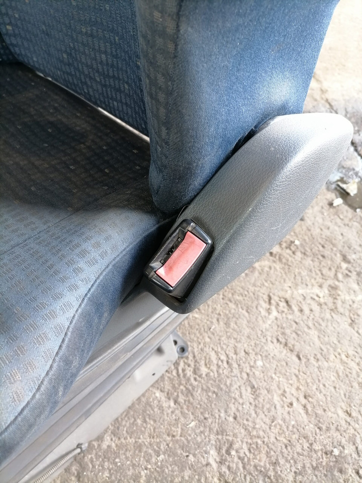 Volvo Passenger seat 20591478 - Sitz für LKW: das Bild 3 Volvo Passenger seat 20591478 - Sitz für LKW: das Bild 3