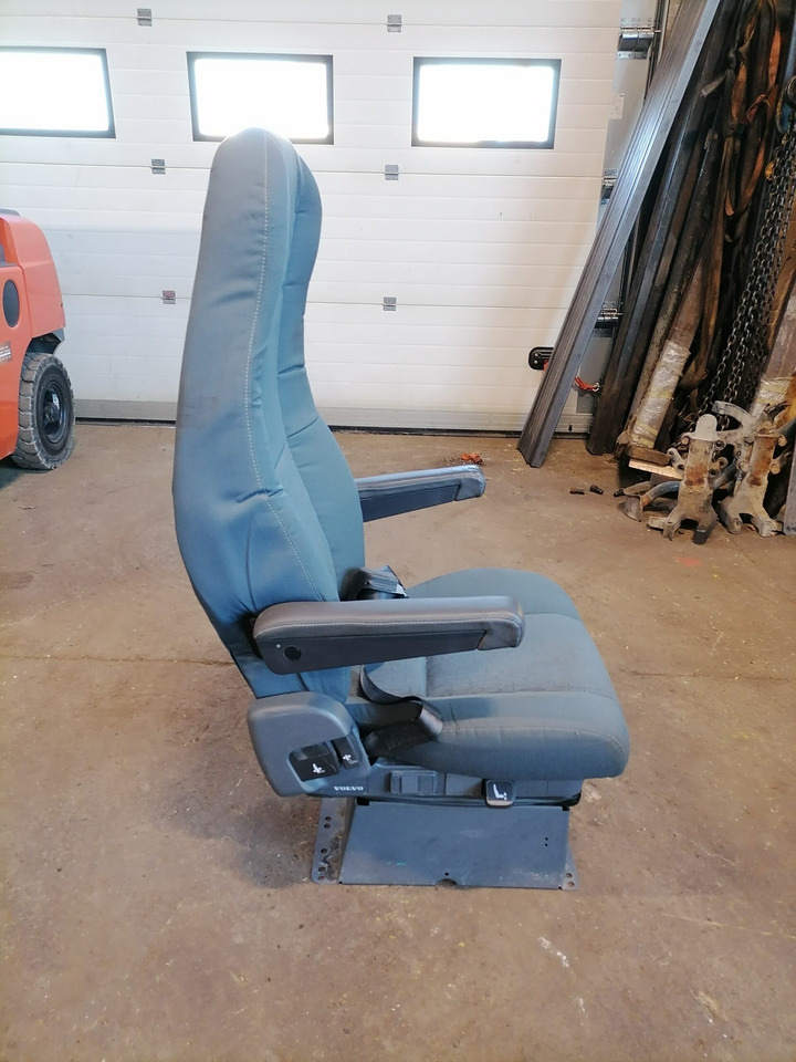 Volvo Passenger seat 21065292 - Sitz für LKW: das Bild 2 Volvo Passenger seat 21065292 - Sitz für LKW: das Bild 2