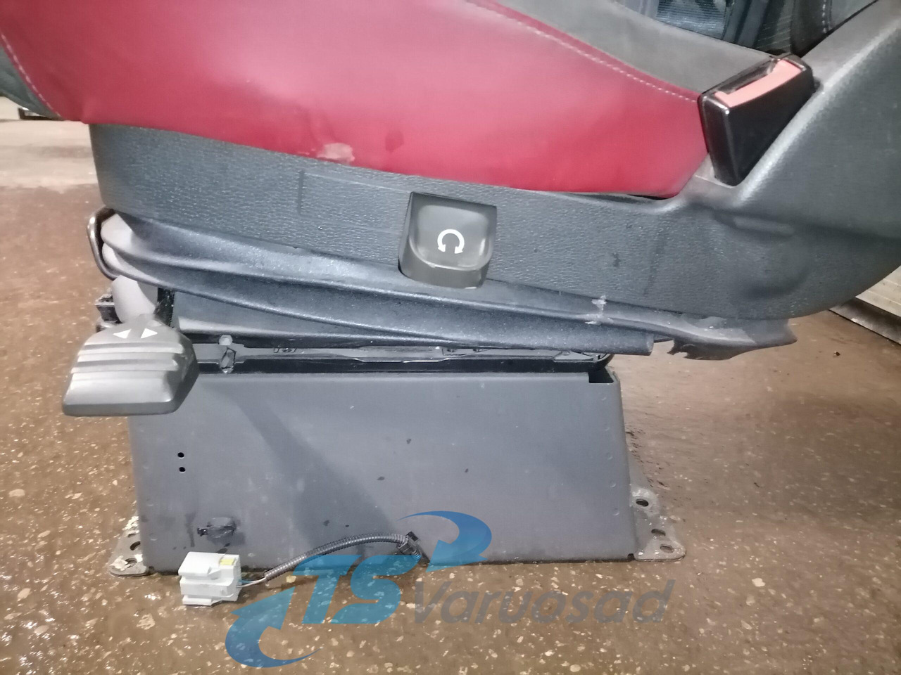 Volvo Passenger seat 21210197 - Sitz für LKW: das Bild 5 Volvo Passenger seat 21210197 - Sitz für LKW: das Bild 5