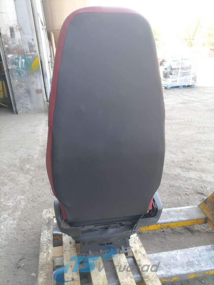Volvo Passenger seat 82201647 - Sitz für LKW: das Bild 2 Volvo Passenger seat 82201647 - Sitz für LKW: das Bild 2