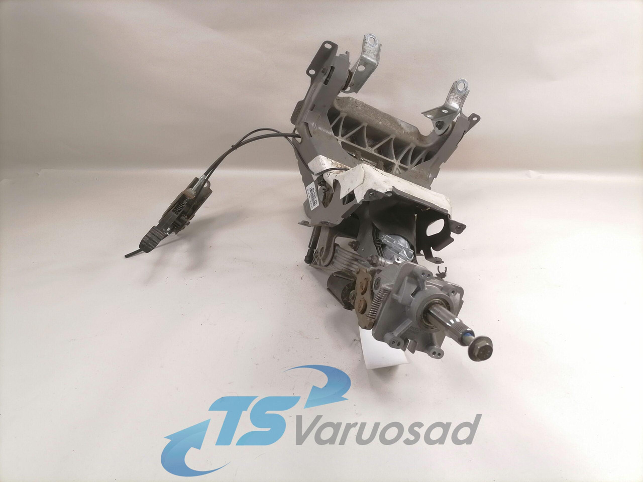 Volvo Roolisammas 84415390 - Lenksäule für LKW: das Bild 1 Volvo Roolisammas 84415390 - Lenksäule für LKW: das Bild 1