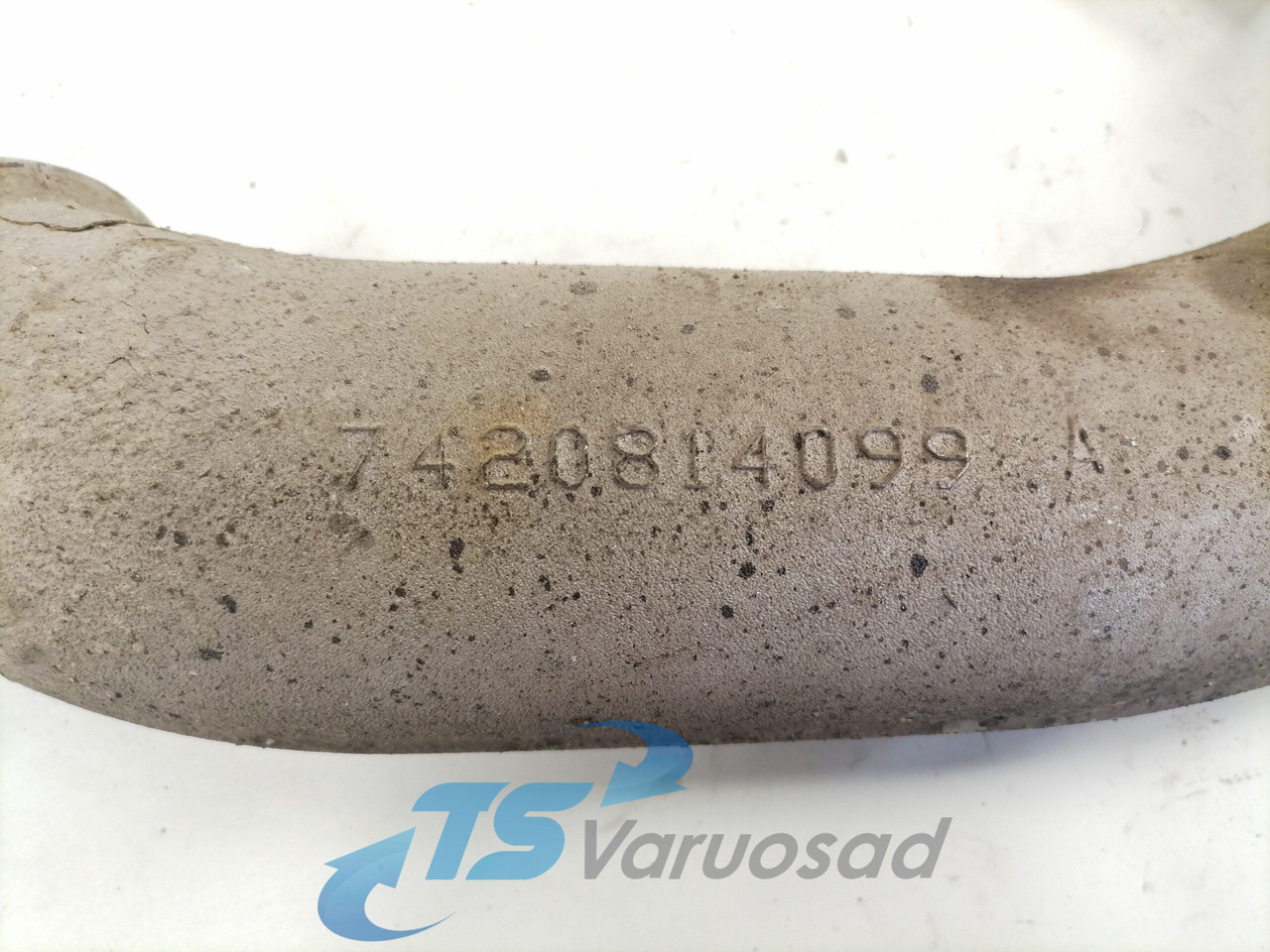 Volvo intercooler pipe 7420814099 - Interkühler für LKW: das Bild 4 Volvo intercooler pipe 7420814099 - Interkühler für LKW: das Bild 4