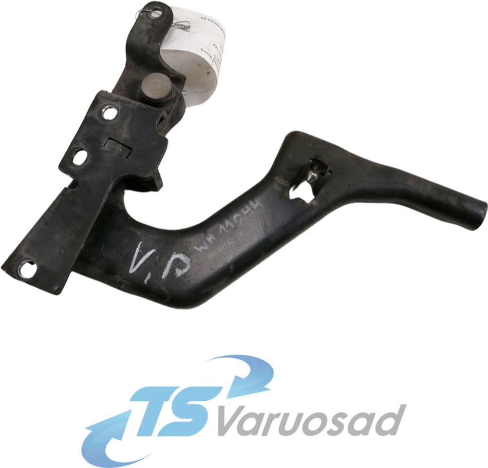 Volvo lower grille carrier hinge 84104142 - Kühlergrill für LKW: das Bild 1 Volvo lower grille carrier hinge 84104142 - Kühlergrill für LKW: das Bild 1