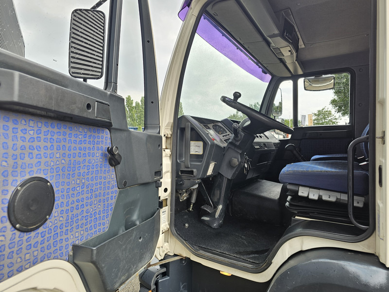 Autotransporter LKW MAN LE 12.180 / OPRIJ / MACHINE TRANSPORT: das Bild 11