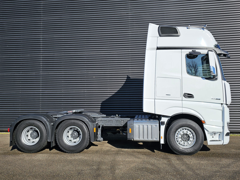 Mercedes-Benz ACTROS 3363 / 6x4 / !!NEW!! / RETARDER / PTO - Sattelzugmaschine: das Bild 4 Mercedes-Benz ACTROS 3363 / 6x4 / !!NEW!! / RETARDER / PTO - Sattelzugmaschine: das Bild 4