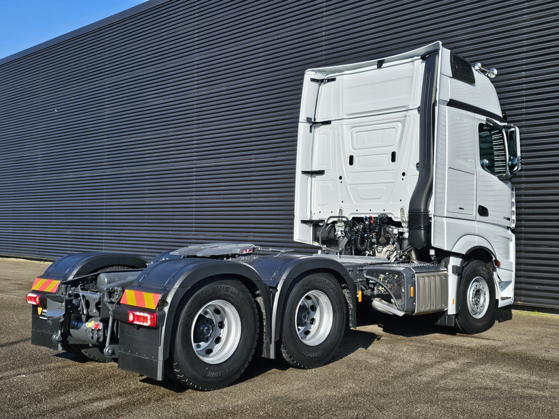 Mercedes-Benz ACTROS 3363 / 6x4 / !!NEW!! / RETARDER / PTO - Sattelzugmaschine: das Bild 3 Mercedes-Benz ACTROS 3363 / 6x4 / !!NEW!! / RETARDER / PTO - Sattelzugmaschine: das Bild 3