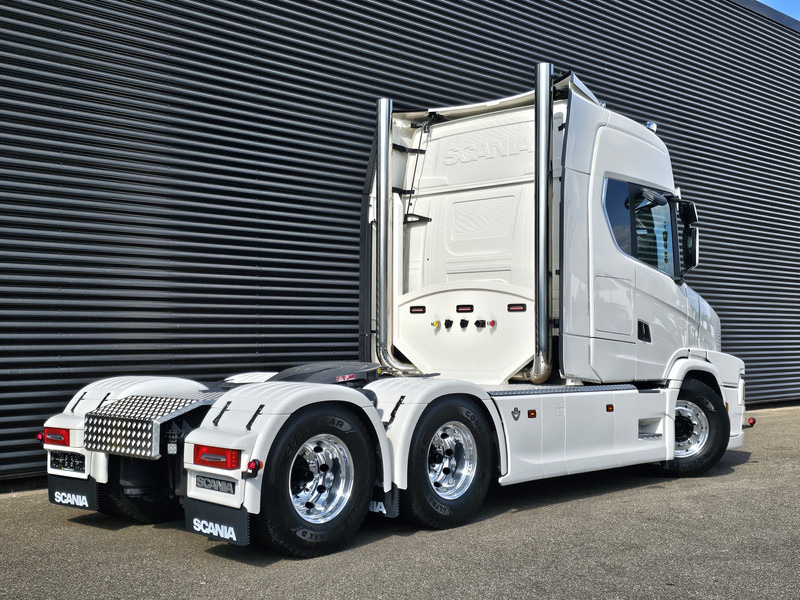Scania T660 V8 6x4 TORPEDO / HAUBER / SHOW TRUCK - Sattelzugmaschine: das Bild 5 Scania T660 V8 6x4 TORPEDO / HAUBER / SHOW TRUCK - Sattelzugmaschine: das Bild 5