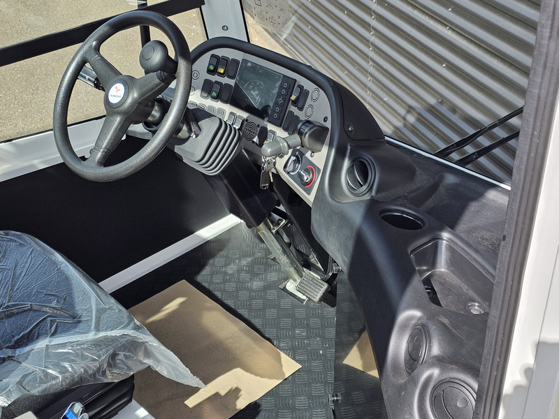 Terminaltraktor Terberg YT193 / !!NEW!! / TERMINAL / RANGEERTREKKER: das Bild 14 Terminaltraktor Terberg YT193 / !!NEW!! / TERMINAL / RANGEERTREKKER: das Bild 14