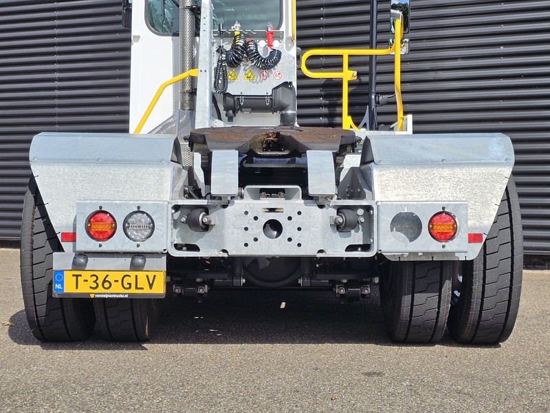 Terminaltraktor Terberg YT193 / !!NEW!! / TERMINAL / RANGEERTREKKER: das Bild 10 Terminaltraktor Terberg YT193 / !!NEW!! / TERMINAL / RANGEERTREKKER: das Bild 10