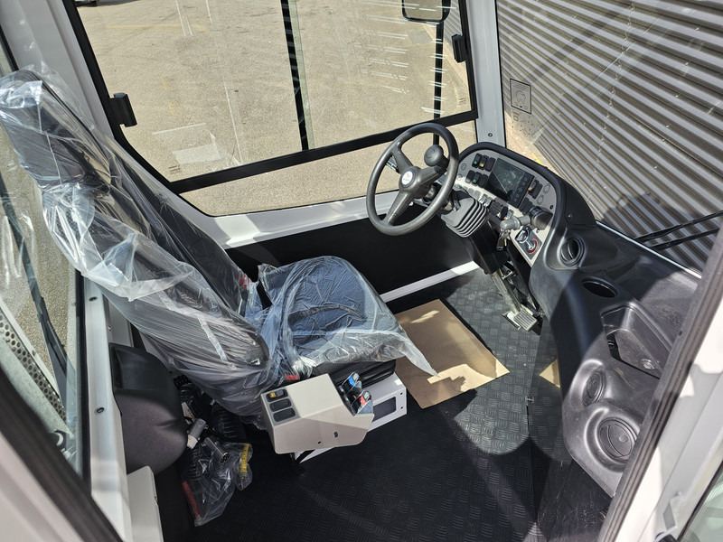 Terminaltraktor Terberg YT193 / !!NEW!! / TERMINAL / RANGEERTREKKER: das Bild 12 Terminaltraktor Terberg YT193 / !!NEW!! / TERMINAL / RANGEERTREKKER: das Bild 12