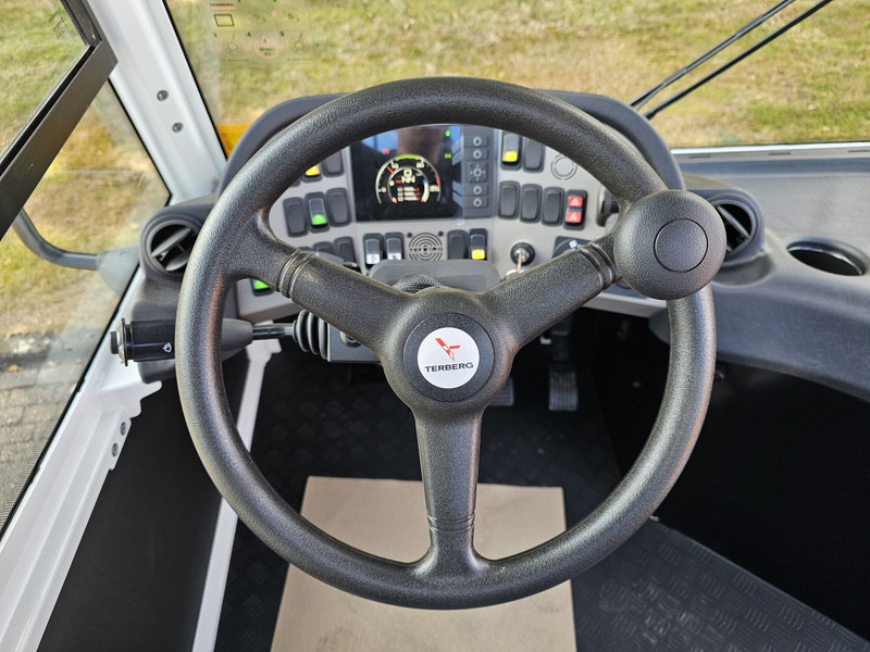 Terminaltraktor Terberg YT193 / !!NEW!! / TERMINAL / RANGEERTREKKER: das Bild 15 Terminaltraktor Terberg YT193 / !!NEW!! / TERMINAL / RANGEERTREKKER: das Bild 15