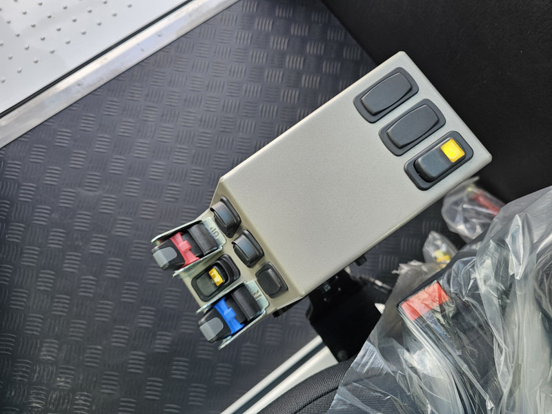 Terminaltraktor Terberg YT193 / !!NEW!! / TERMINAL / RANGEERTREKKER: das Bild 17 Terminaltraktor Terberg YT193 / !!NEW!! / TERMINAL / RANGEERTREKKER: das Bild 17