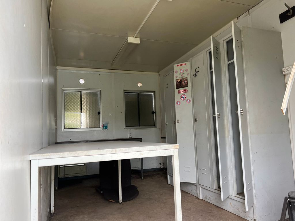 Büro Container mit Heizung Licht Tisch Schränke - Hakenlift/ Absetzkipper System: das Bild 5 Büro Container mit Heizung Licht Tisch Schränke - Hakenlift/ Absetzkipper System: das Bild 5