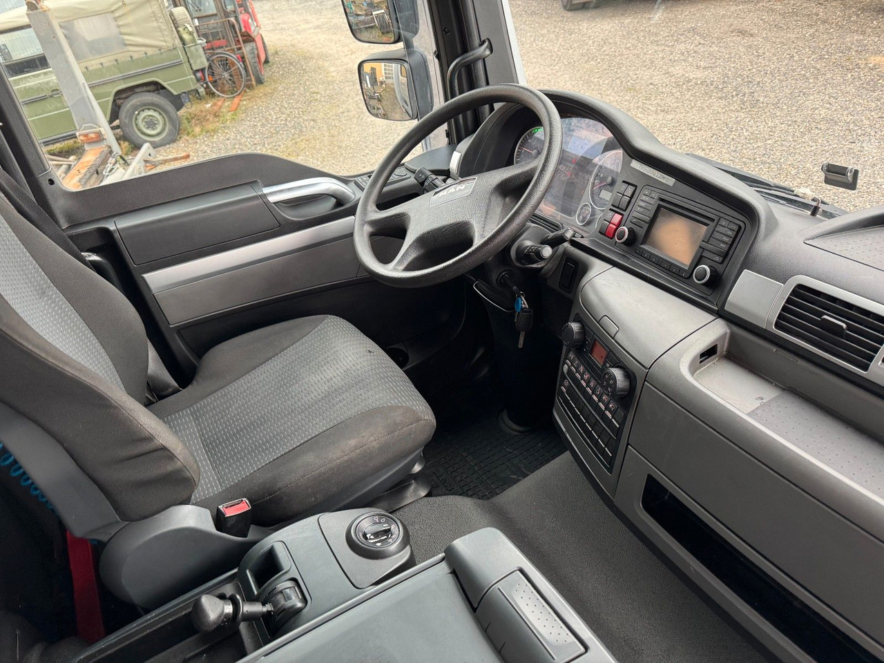 Koffer LKW MAN 15.290 4X2 Koffer mit Hebebühne AHK: das Bild 14