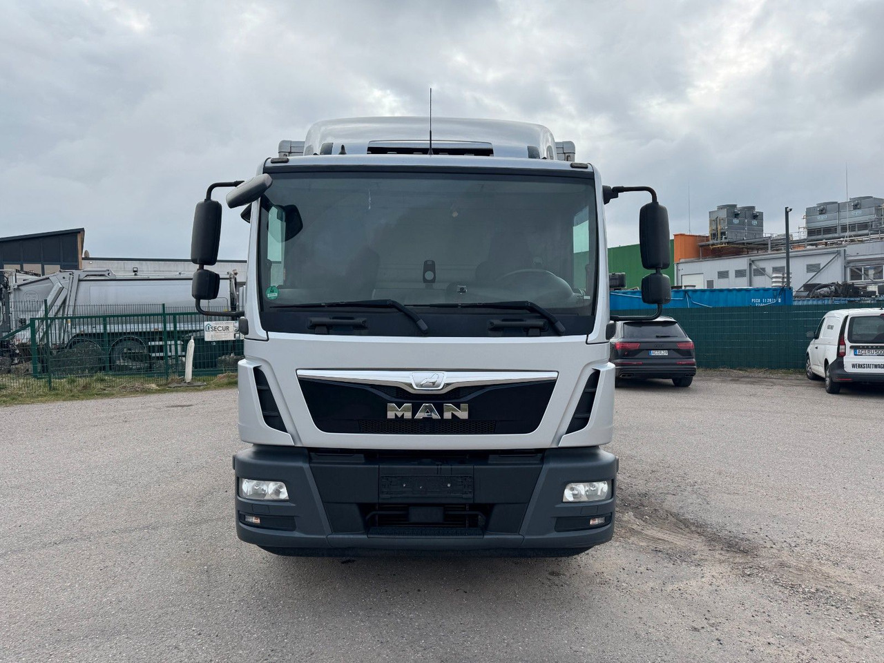 MAN 15.290 4X2 Koffer mit Hebebühne AHK - Koffer LKW: das Bild 5 MAN 15.290 4X2 Koffer mit Hebebühne AHK - Koffer LKW: das Bild 5