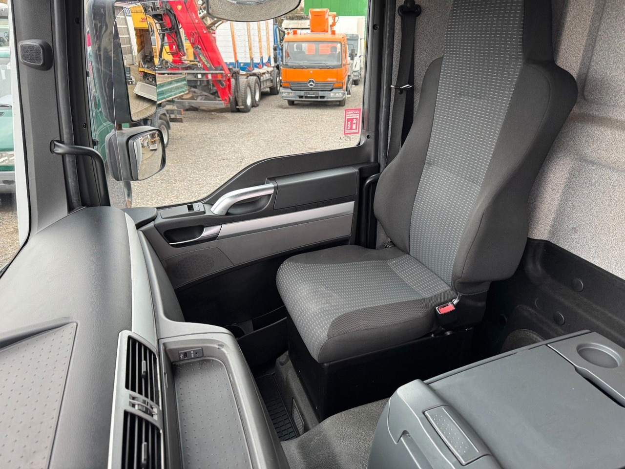 Koffer LKW MAN 15.290 4X2 Koffer mit Hebebühne AHK: das Bild 13