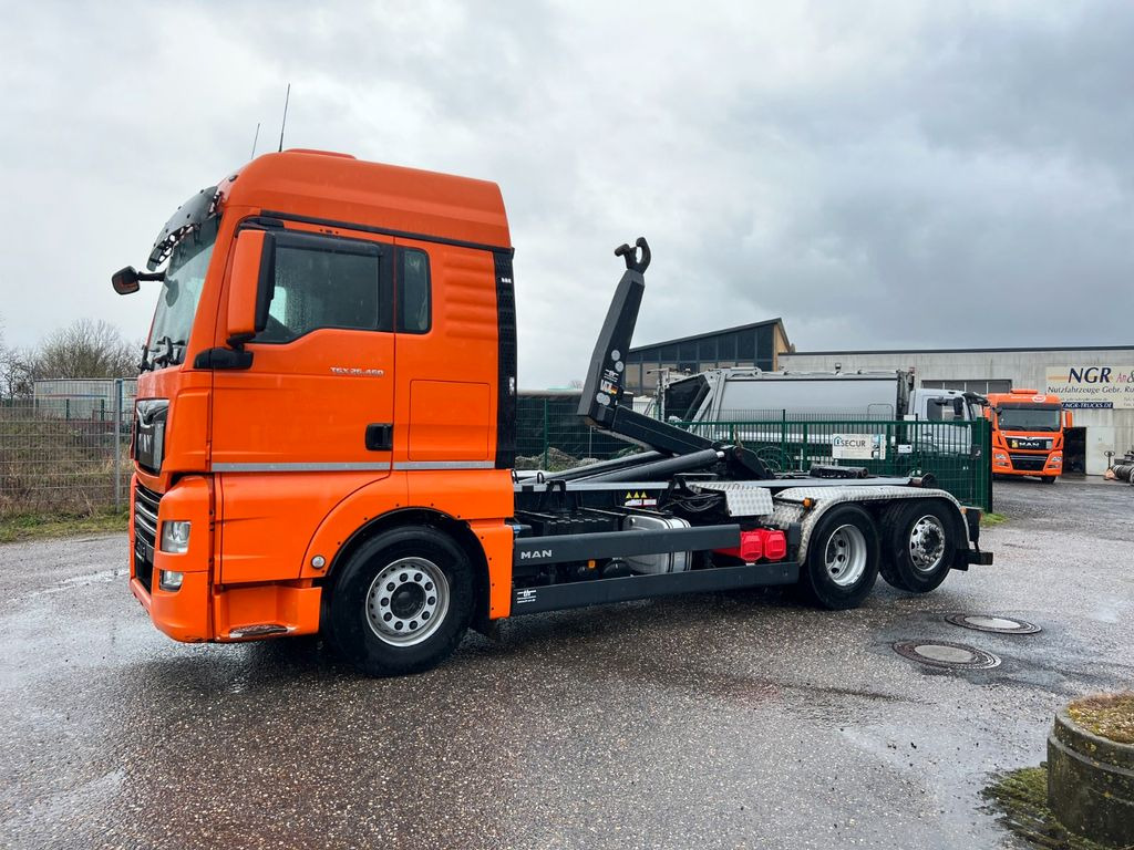 MAN 26.460 6X2 Retarder Klima Navigation guter Zust. MAN 26.460 6X2 Retarder Klima Navigation guter Zust. - Abrollkipper: das Bild 1 MAN 26.460 6X2 Retarder Klima Navigation guter Zust. MAN 26.460 6X2 Retarder Klima Navigation guter Zust. - Abrollkipper: das Bild 1