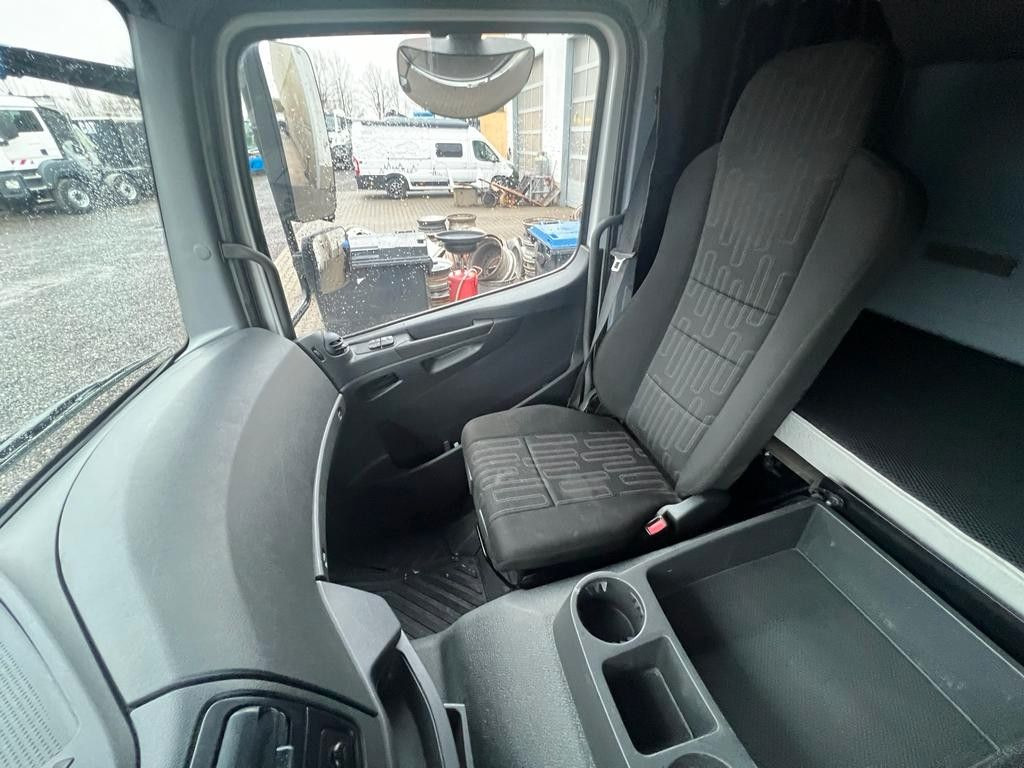 Koffer LKW Mercedes-Benz 1324 4X2 Koffer Plane 6 to. Hebebühne Mercedes-Benz 1324 4X2 Koffer Plane 6 to. Hebebühne: das Bild 17 Koffer LKW Mercedes-Benz 1324 4X2 Koffer Plane 6 to. Hebebühne Mercedes-Benz 1324 4X2 Koffer Plane 6 to. Hebebühne: das Bild 17