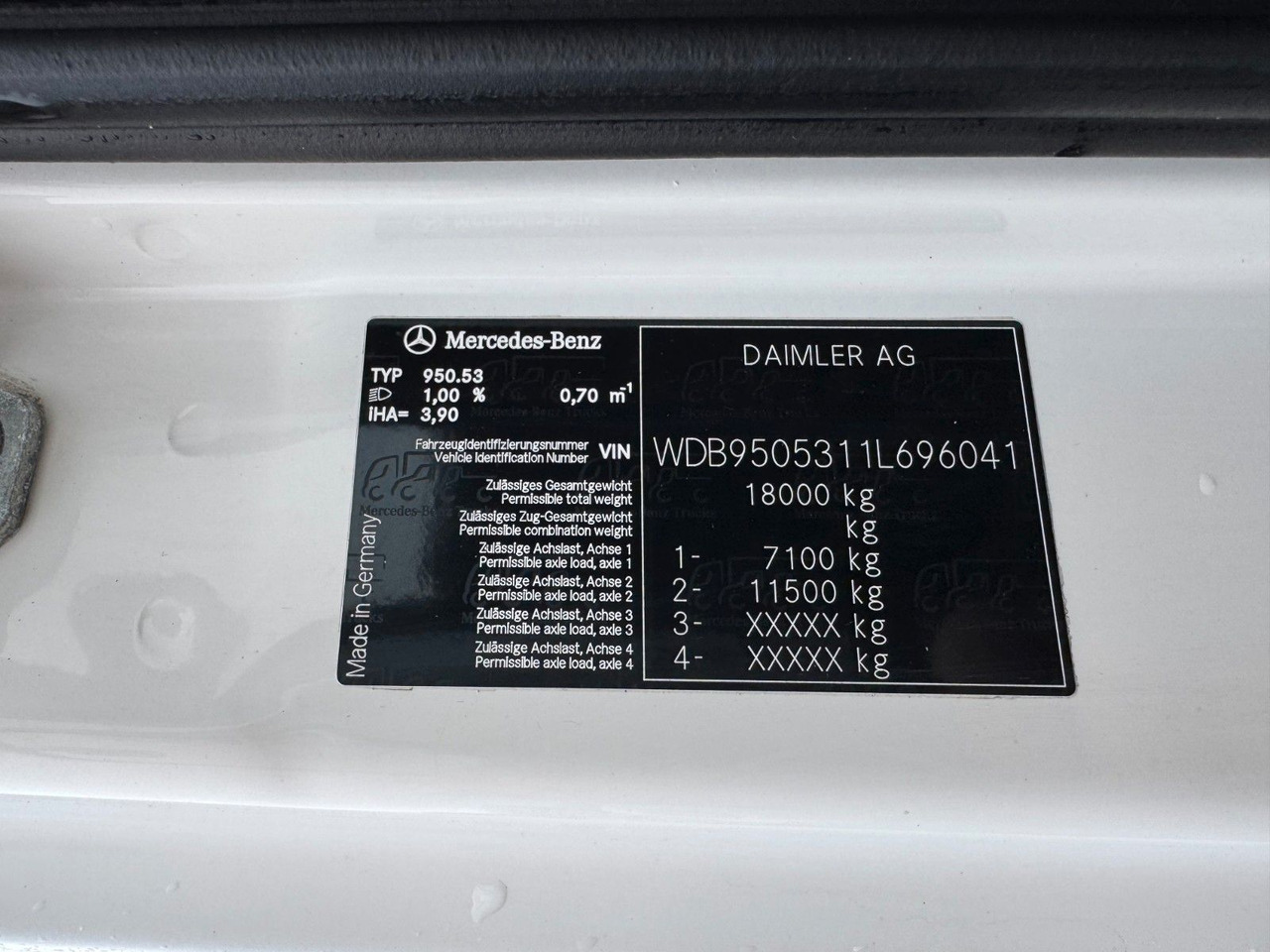 Mercedes-Benz 1833 4X2 Meiller AK 12 Absetzkipper Mercedes-Benz 1833 4X2 Meiller AK 12 Absetzkipper - Absetzkipper: das Bild 3 Mercedes-Benz 1833 4X2 Meiller AK 12 Absetzkipper Mercedes-Benz 1833 4X2 Meiller AK 12 Absetzkipper - Absetzkipper: das Bild 3