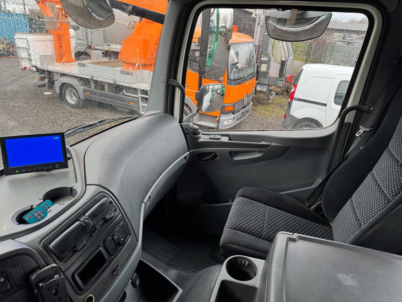 Mercedes-Benz 1833 4X2 Meiller AK 12 Absetzkipper Mercedes-Benz 1833 4X2 Meiller AK 12 Absetzkipper - Absetzkipper: das Bild 5 Mercedes-Benz 1833 4X2 Meiller AK 12 Absetzkipper Mercedes-Benz 1833 4X2 Meiller AK 12 Absetzkipper - Absetzkipper: das Bild 5