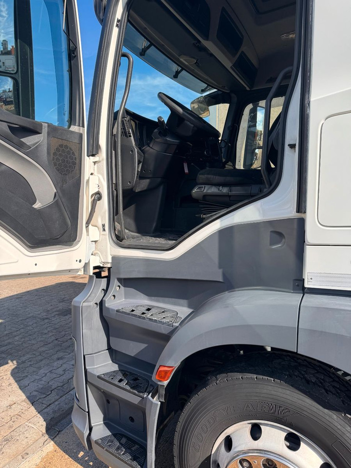 Mercedes-Benz 2536 6X2 ADR & kipphydraulik für Gastank - Tankwagen: das Bild 5 Mercedes-Benz 2536 6X2 ADR & kipphydraulik für Gastank - Tankwagen: das Bild 5