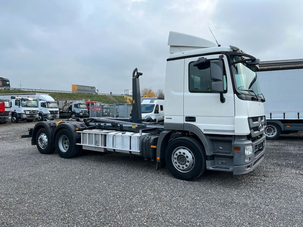 Mercedes-Benz 2541 6X2 Meiller Funk Zustand wie 200 tkm Mercedes-Benz 2541 6X2 Meiller RK 20.65 Funk | Top Zustand! - Abrollkipper: das Bild 1 Mercedes-Benz 2541 6X2 Meiller Funk Zustand wie 200 tkm Mercedes-Benz 2541 6X2 Meiller RK 20.65 Funk | Top Zustand! - Abrollkipper: das Bild 1
