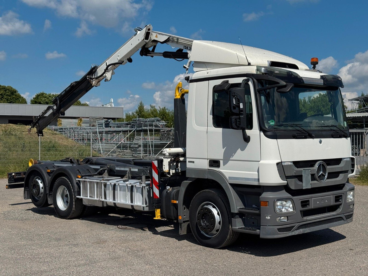 Mercedes-Benz 2541 6x2 ARK Meiller 20.65 | ATLA 120.2E mit 5&6 - Abrollkipper, Autokran: das Bild 4 Mercedes-Benz 2541 6x2 ARK Meiller 20.65 | ATLA 120.2E mit 5&6 - Abrollkipper, Autokran: das Bild 4