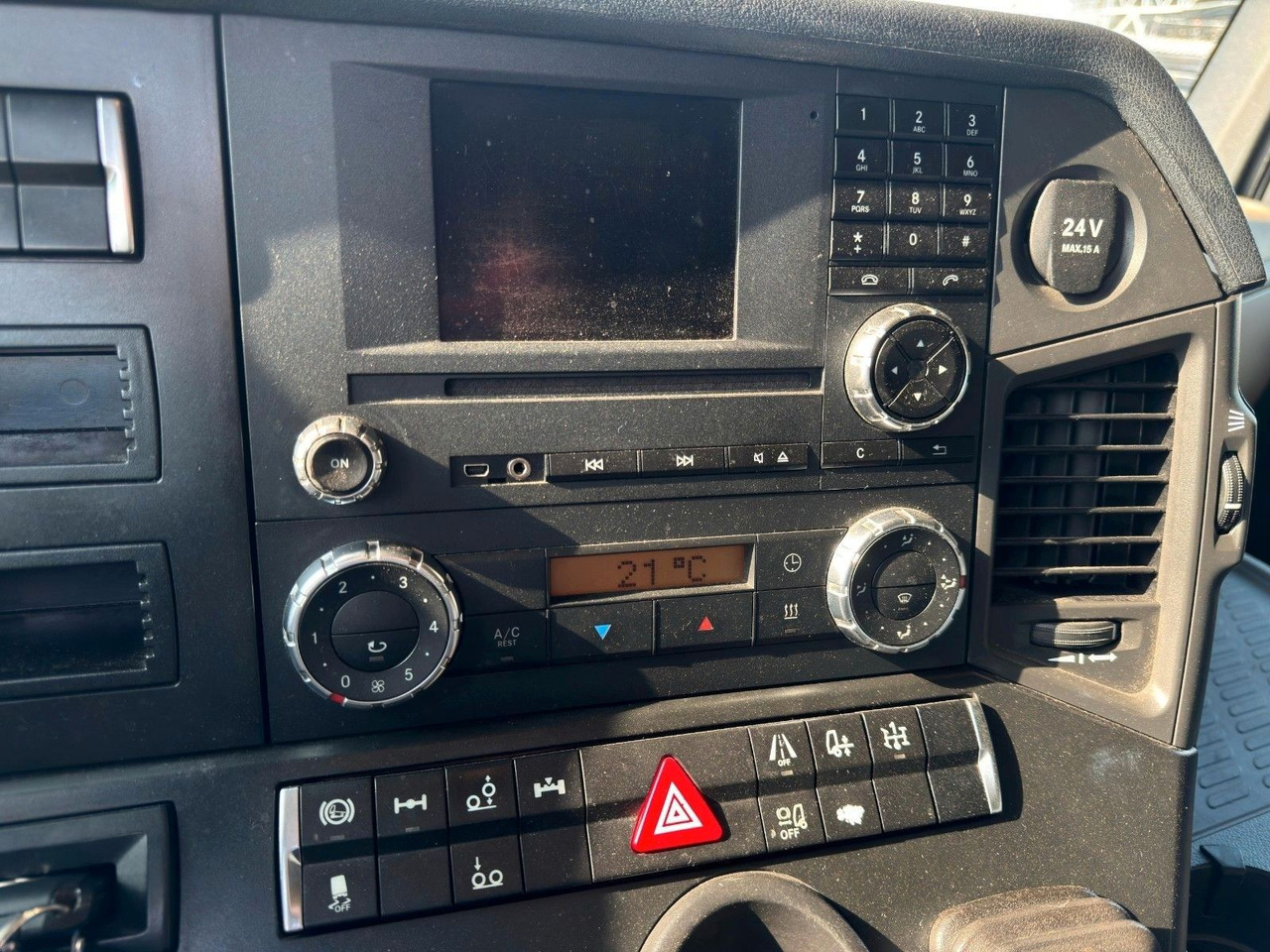 Fahrgestell LKW Mercedes-Benz 2558 6x2 Fahrgestell Chassis | Retarder | Klima: das Bild 11 Fahrgestell LKW Mercedes-Benz 2558 6x2 Fahrgestell Chassis | Retarder | Klima: das Bild 11