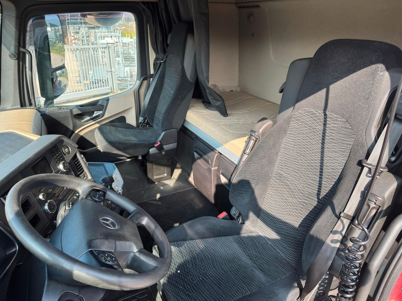 Fahrgestell LKW Mercedes-Benz 2558 6x2 Fahrgestell Chassis | Retarder | Klima: das Bild 10 Fahrgestell LKW Mercedes-Benz 2558 6x2 Fahrgestell Chassis | Retarder | Klima: das Bild 10