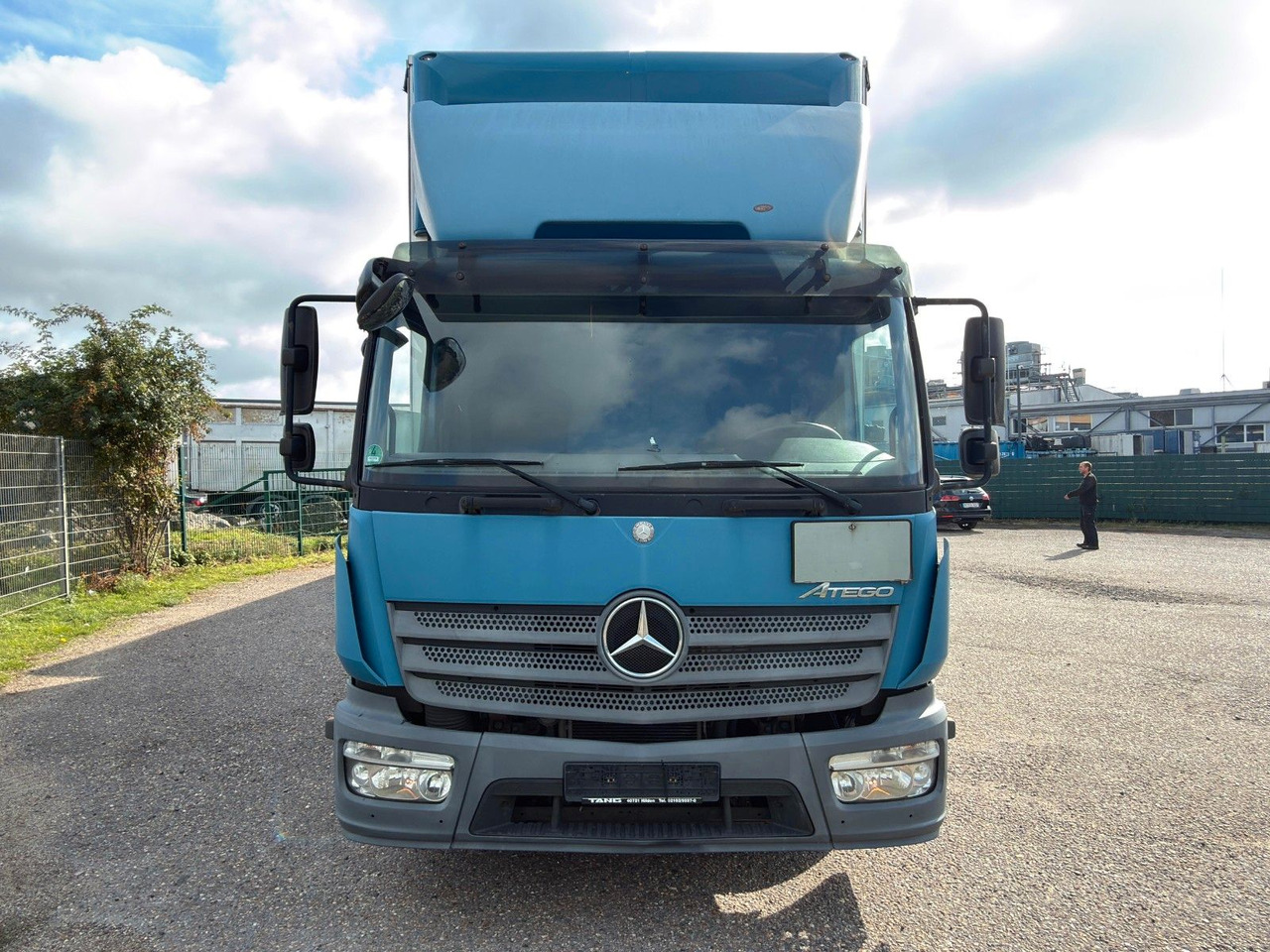 Mercedes-Benz 818 4X2 Pritsche & Plane & Tang Pritsche & Plane Mercedes-Benz 818 4X2 Pritsche & Plane & Tang Pritsche & Plane - Planen Transporter: das Bild 4 Mercedes-Benz 818 4X2 Pritsche & Plane & Tang Pritsche & Plane Mercedes-Benz 818 4X2 Pritsche & Plane & Tang Pritsche & Plane - Planen Transporter: das Bild 4