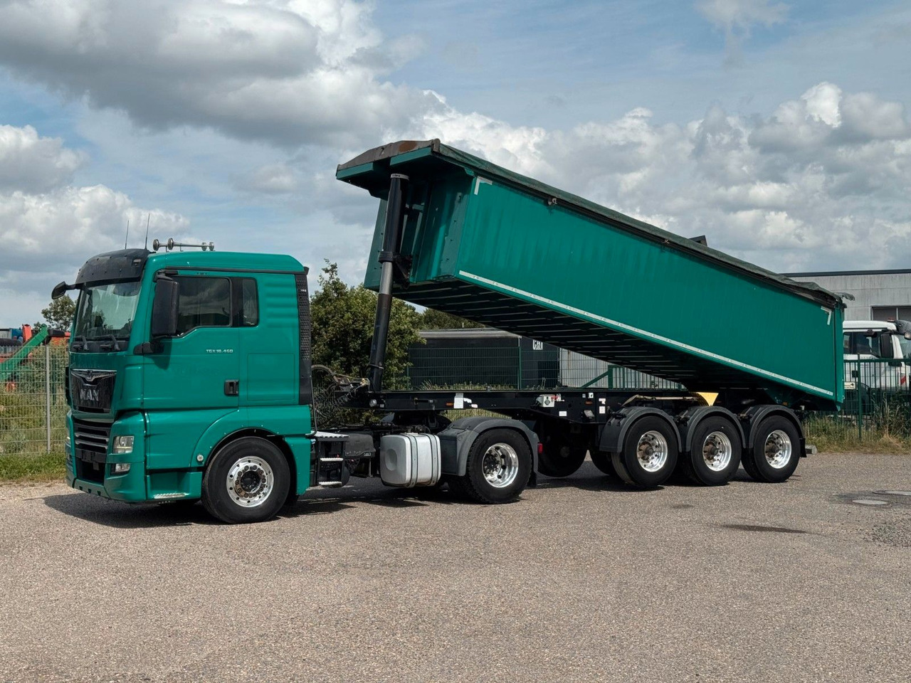 MAN 18.460 4X2 & Langendorf Stahl / Aluminium 24 kub - Sattelzugmaschine: das Bild 1 MAN 18.460 4X2 & Langendorf Stahl / Aluminium 24 kub - Sattelzugmaschine: das Bild 1