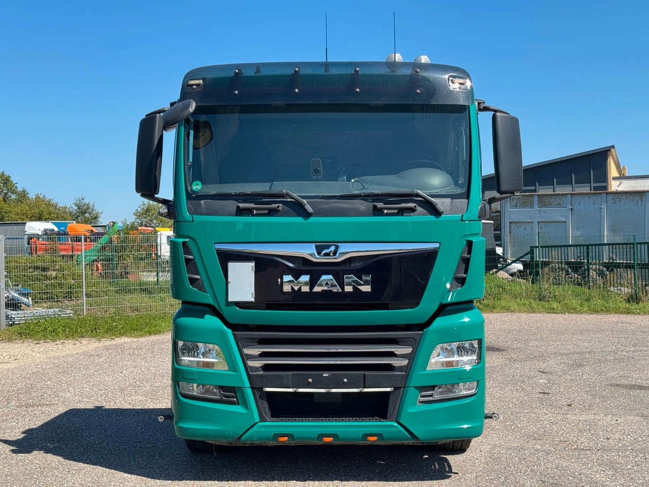 MAN 18.460 4x2 Kipphydr. | Standheiz. | Top Zustand - Sattelzugmaschine: das Bild 2 MAN 18.460 4x2 Kipphydr. | Standheiz. | Top Zustand - Sattelzugmaschine: das Bild 2