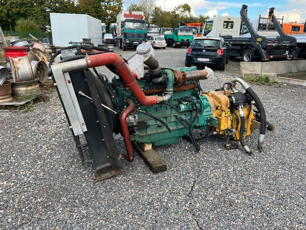 VOLVO PENTA & DANA SPICER Top Zustand - Motor für LKW: das Bild 1 VOLVO PENTA & DANA SPICER Top Zustand - Motor für LKW: das Bild 1