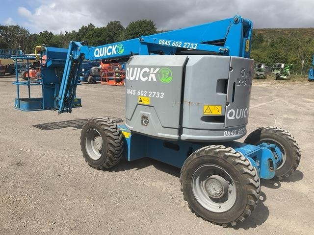 Genie Z34 - Gelenkarmbühne: das Bild 2 Genie Z34 - Gelenkarmbühne: das Bild 2