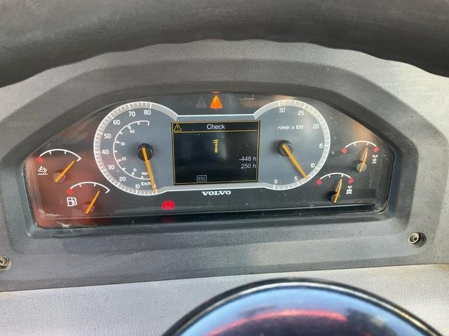 Knickgelenkter Dumper Volvo A60H: das Bild 23