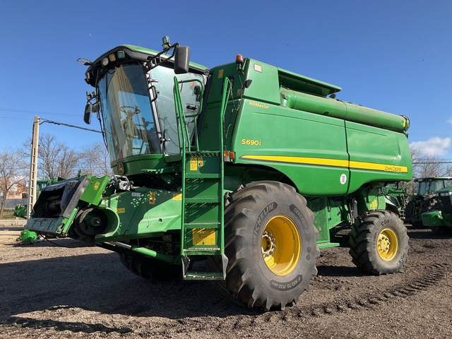 John Deere S690i - Mähdrescher: das Bild 1 John Deere S690i - Mähdrescher: das Bild 1