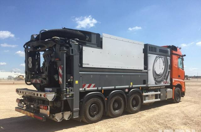 Rivard - Mercedes-Benz EXVAC - Arocs 3253 8x4 - Saug-/ Spülfahrzeug: das Bild 3 Rivard - Mercedes-Benz EXVAC - Arocs 3253 8x4 - Saug-/ Spülfahrzeug: das Bild 3