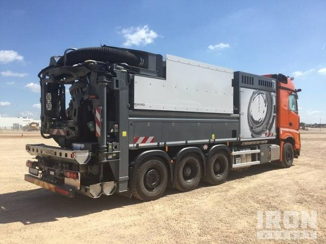 Rivard - Mercedes-Benz EXVAC - Arocs 3253 8x4 - Saug-/ Spülfahrzeug: das Bild 3 Rivard - Mercedes-Benz EXVAC - Arocs 3253 8x4 - Saug-/ Spülfahrzeug: das Bild 3