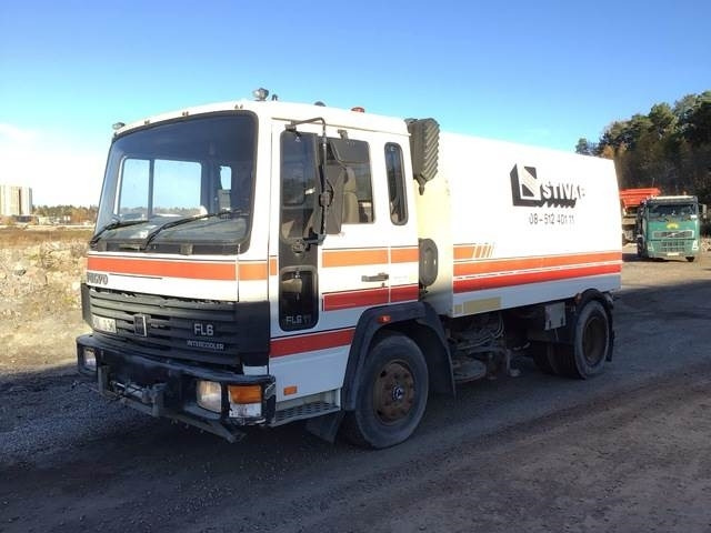 Volvo FL611 - Kehrmaschine: das Bild 1 Volvo FL611 - Kehrmaschine: das Bild 1