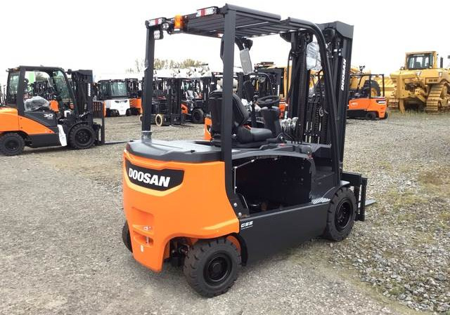 Doosan B35X-7 PLUS - Elektrostapler: das Bild 3 Doosan B35X-7 PLUS - Elektrostapler: das Bild 3