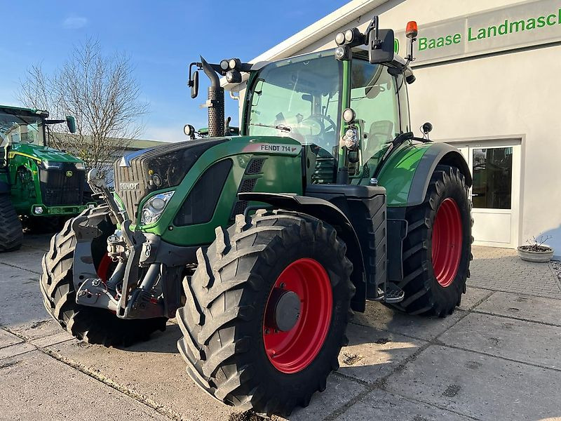 Fendt 714 Vario ProfiPlus - Traktor: das Bild 2 Fendt 714 Vario ProfiPlus - Traktor: das Bild 2